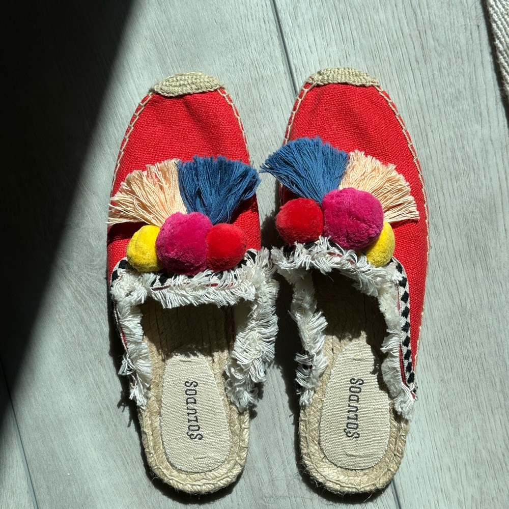 Soludos Coco Pom Pom Mules size 7.5